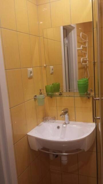 Фото номера Четырехместный номер Хостелы LLKC Hostel г. Озолниеки 71